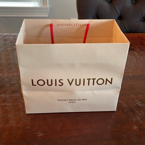 Brand New Louis Vuitton Christmas 2023 Shopping Gift Bag 9.75” x 8.25” x 6” - Picture 3 of 5